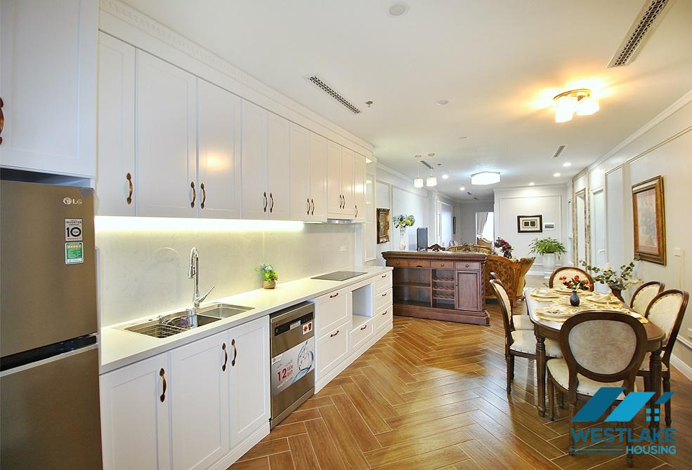 Lake view and luxurious 4 beds apartment for rent in Xuan Dieu st, Tay Ho
