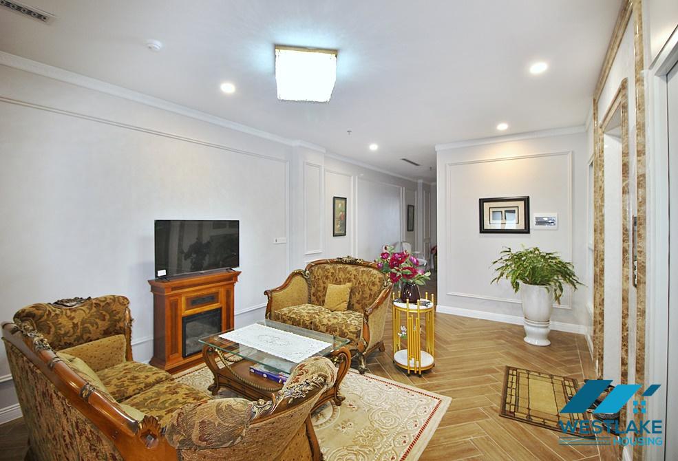 Lake view and luxurious 4 beds apartment for rent in Xuan Dieu st, Tay Ho