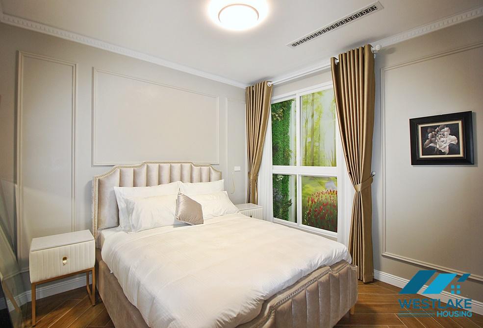 Lake view and luxurious 4 beds apartment for rent in Xuan Dieu st, Tay Ho