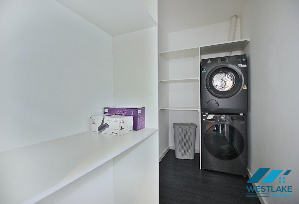 Modern and amazing West Lake view apartment for rent in Tay Ho, Ha Noi