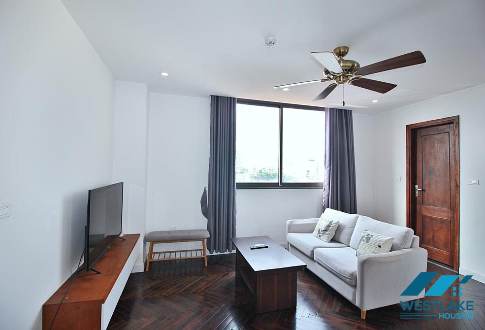 Lake view and high floor 1 bedroom apartment for rent in Tu Hoa st, Tay Ho
