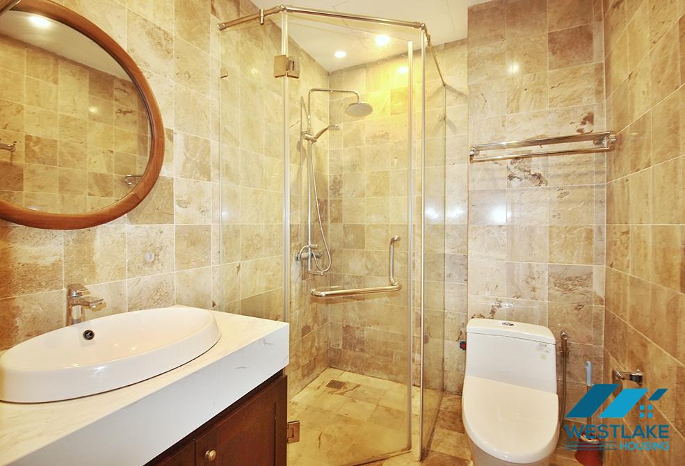 Lake view and high floor 1 bedroom apartment for rent in Tu Hoa st, Tay Ho