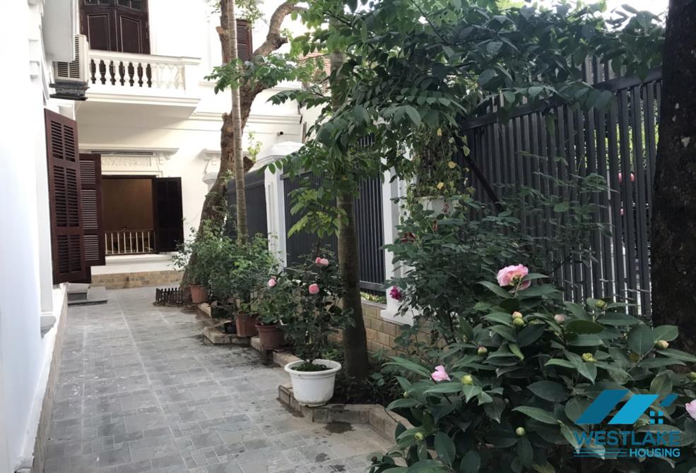 Biệt thự cho thuê đẹp tại Ciputra Block C