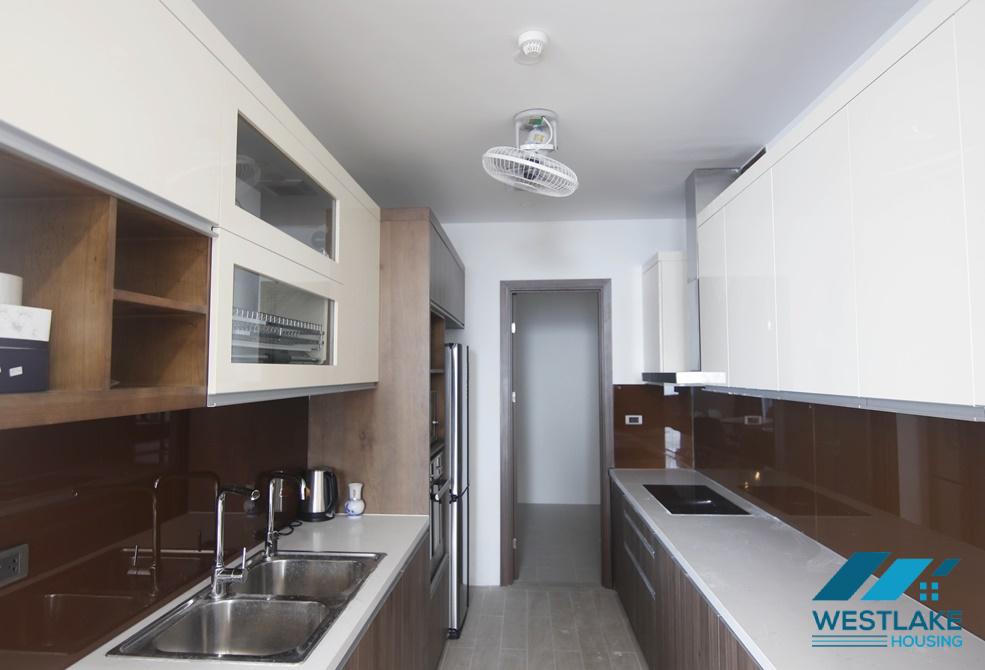 Căn hộ 3 phòng ngủ tuyệt đẹp cho thuê tại Sun Grand City Tây Hồ