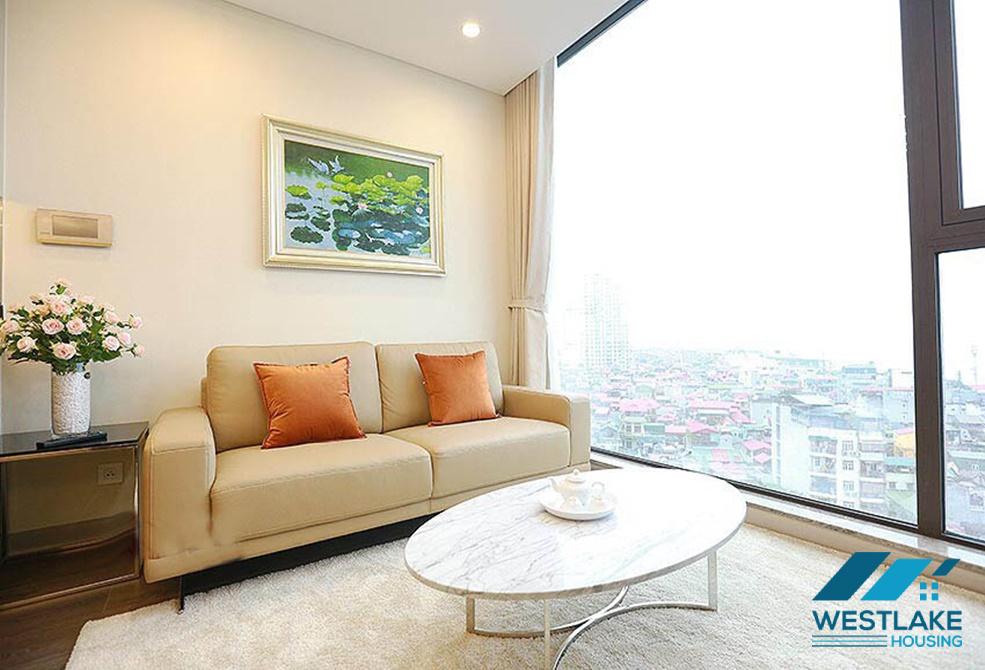 Cho thuê căn hộ một phòng ngủ view hồ tại tòa nhà Sun Grand, Thụy Khuê.