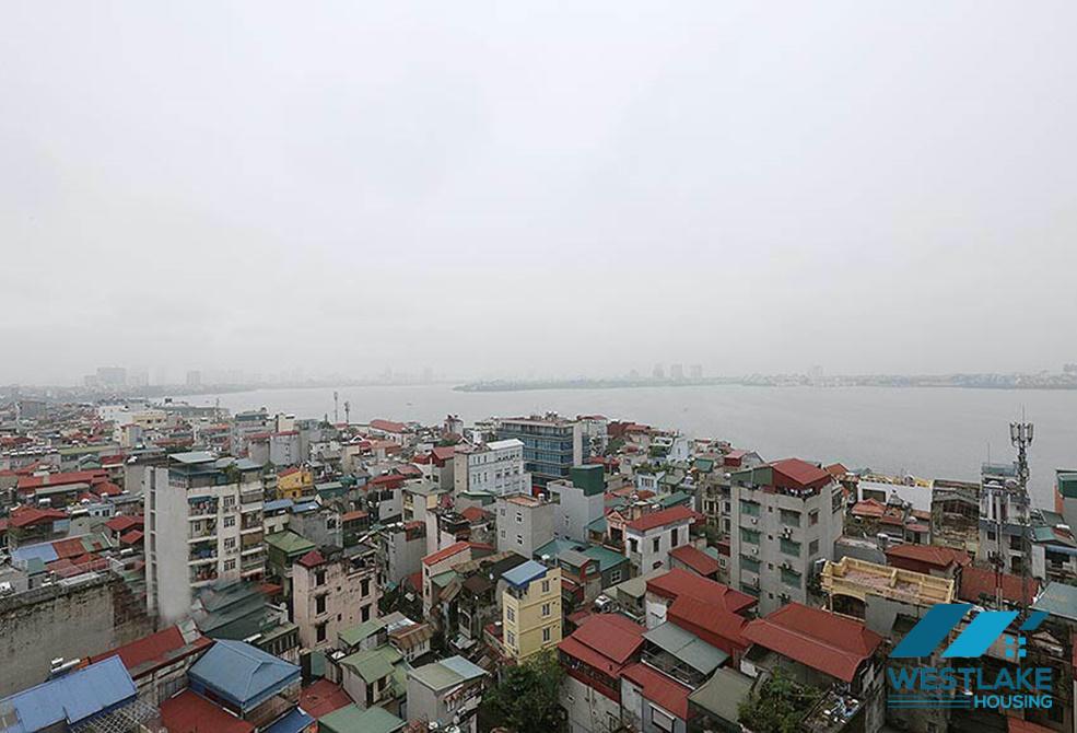 Cho thuê căn hộ một phòng ngủ view hồ tại tòa nhà Sun Grand, Thụy Khuê.