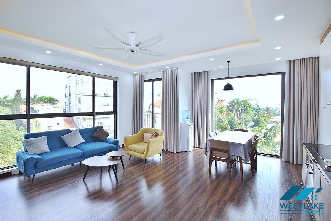 Cho Thuê Căn Hộ 2 Phòng Ngủ Hiện Đại, Rộng Thoáng Sáng Tại Âu Cơ,Tây Hồ, Hà Nội