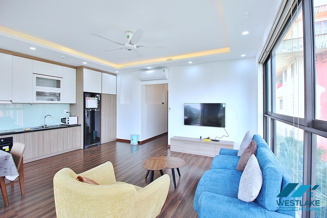 Cho Thuê Căn Hộ 2 Phòng Ngủ Hiện Đại, Rộng Thoáng Sáng Tại Âu Cơ,Tây Hồ, Hà Nội