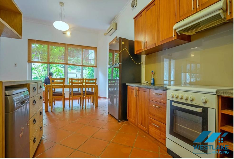 Nice house with outside swiming pool for rent in Tay Ho, Ha Noi