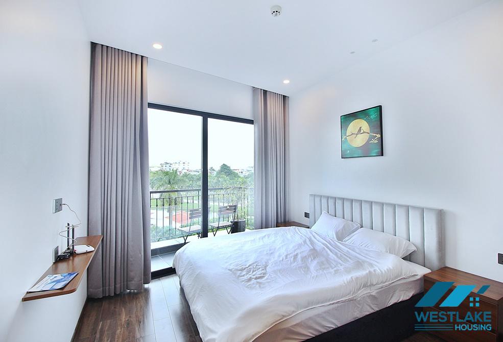 A modern and lake view studio for rent in Tu hoa, Tay ho
