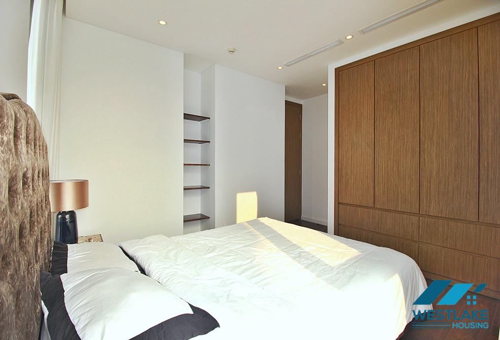 Cho Thuê Căn Hộ 3 Phòng Ngủ Đẹp, Hiện Đại, Ban Công View Hồ, Thoáng Sáng Tại Xuân Diệu, Tây Hồ
