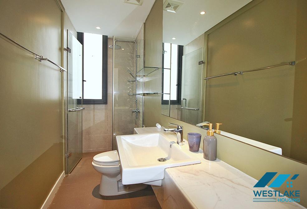 Cho Thuê Căn Hộ 3 Phòng Ngủ Đẹp, Hiện Đại, Ban Công View Hồ, Thoáng Sáng Tại Xuân Diệu, Tây Hồ