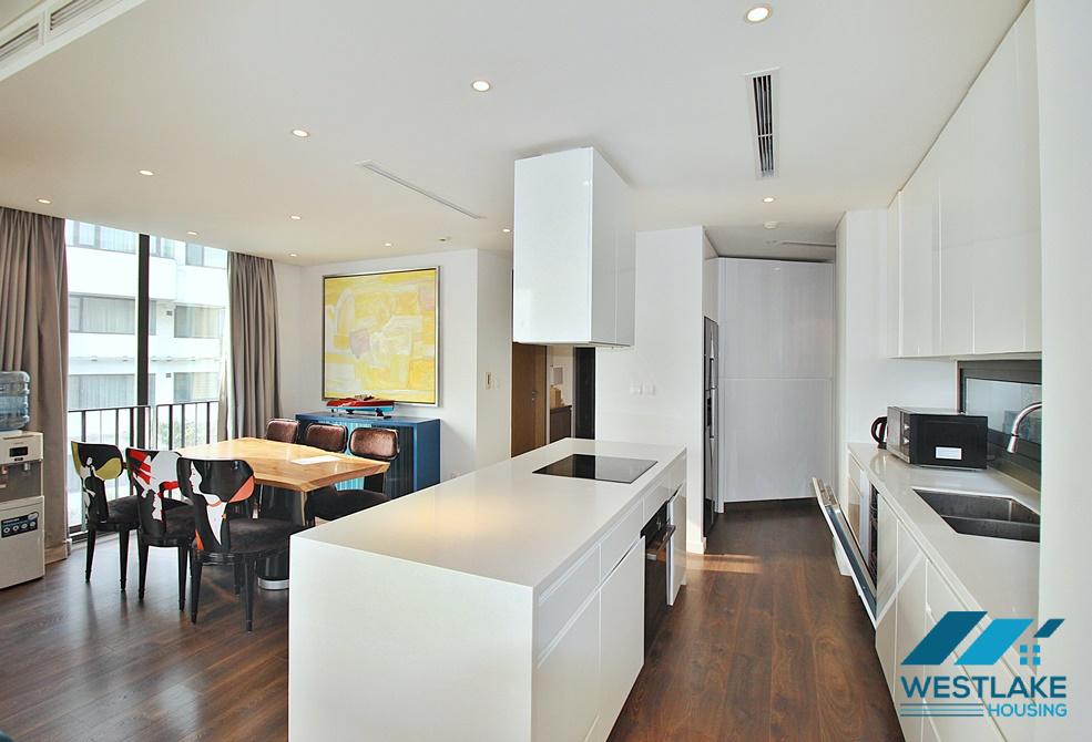 Cho Thuê Căn Hộ 3 Phòng Ngủ Đẹp, Hiện Đại, Ban Công View Hồ, Thoáng Sáng Tại Xuân Diệu, Tây Hồ