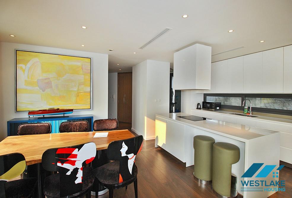 Cho Thuê Căn Hộ 3 Phòng Ngủ Đẹp, Hiện Đại, Ban Công View Hồ, Thoáng Sáng Tại Xuân Diệu, Tây Hồ