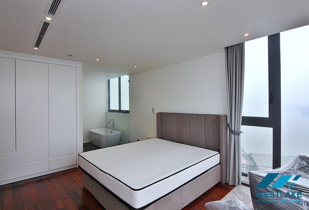 Cho Thuê Căn Hộ 2 Phòng Ngủ Hiện Đại, Sáng Thoáng View Hồ Tại Phố Xuân Diệu, Tây Hồ.
