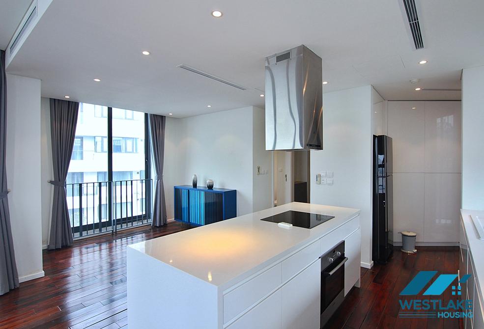 Cho Thuê Căn Hộ 2 Phòng Ngủ Hiện Đại, Sáng Thoáng View Hồ Tại Phố Xuân Diệu, Tây Hồ.
