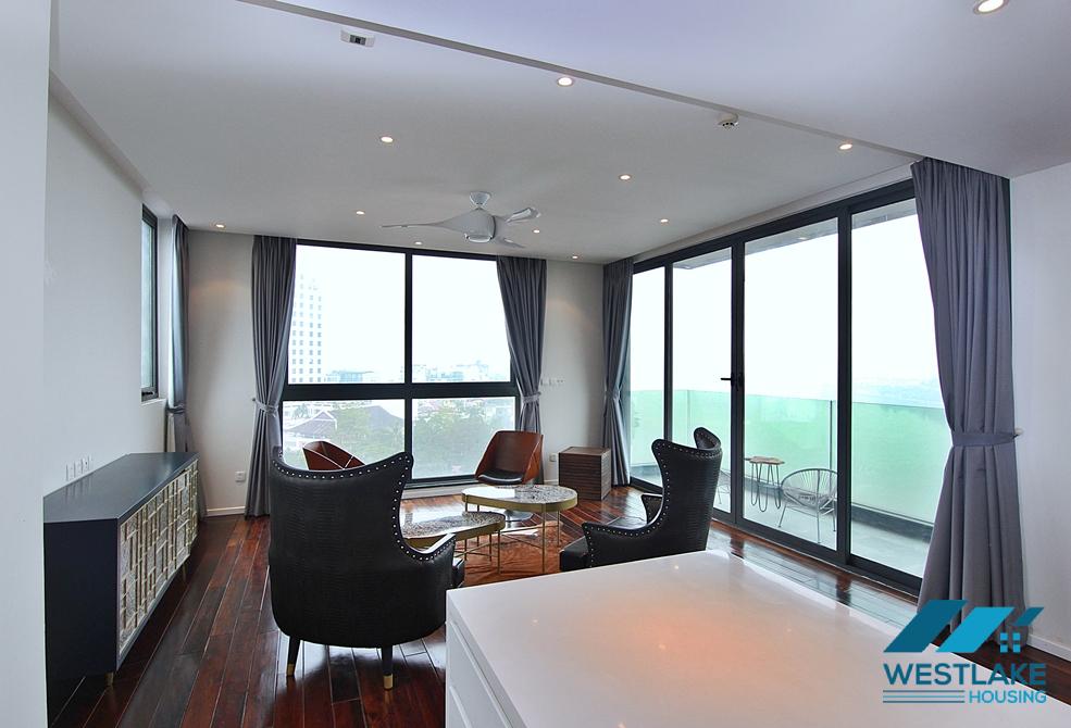 Cho Thuê Căn Hộ 2 Phòng Ngủ Hiện Đại, Sáng Thoáng View Hồ Tại Phố Xuân Diệu, Tây Hồ.