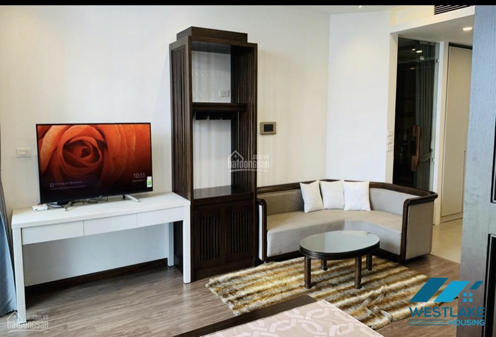 Cho thuê căn hộ 1 phòng ngủ hoàn toàn mới tại Sun Gran Thụy Khuê 