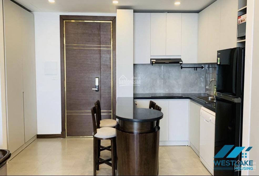 Cho thuê căn hộ 1 phòng ngủ hoàn toàn mới tại Sun Gran Thụy Khuê