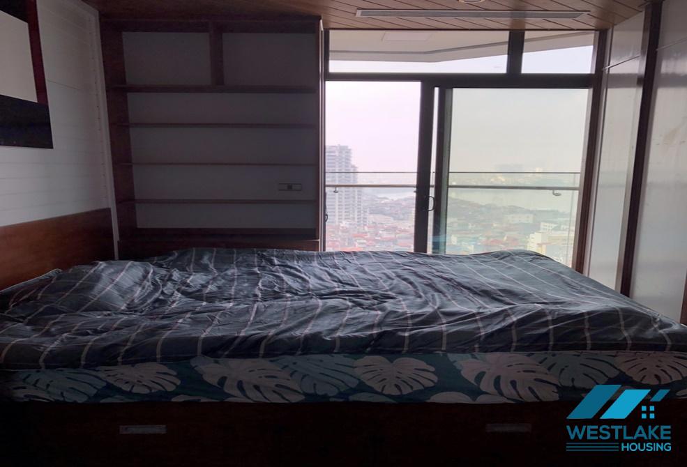 Căn hộ 2 phòng ngủ cho thuê tại Sungrand số 69 Thụy Khuê.
