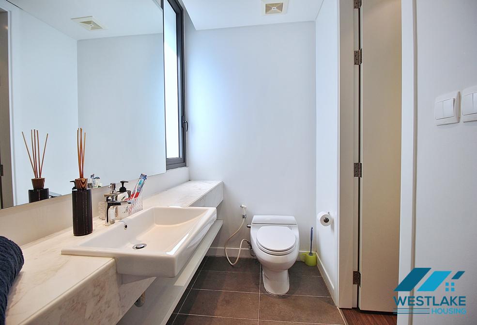 Cho Thuê Căn Hộ 3 Phòng Ngủ Đẹp, Sang Trọng Và Hiện Đại Tại  Xuân Diệu, Tây Hồ