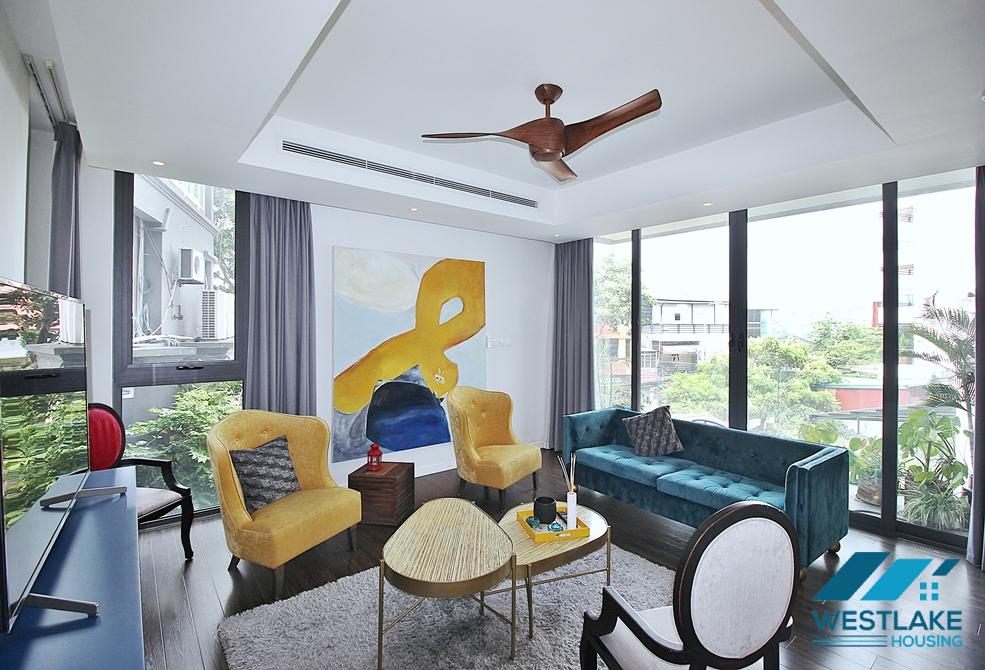 Cho Thuê Căn Hộ 3 Phòng Ngủ Đẹp, Sang Trọng Và Hiện Đại Tại  Xuân Diệu, Tây Hồ