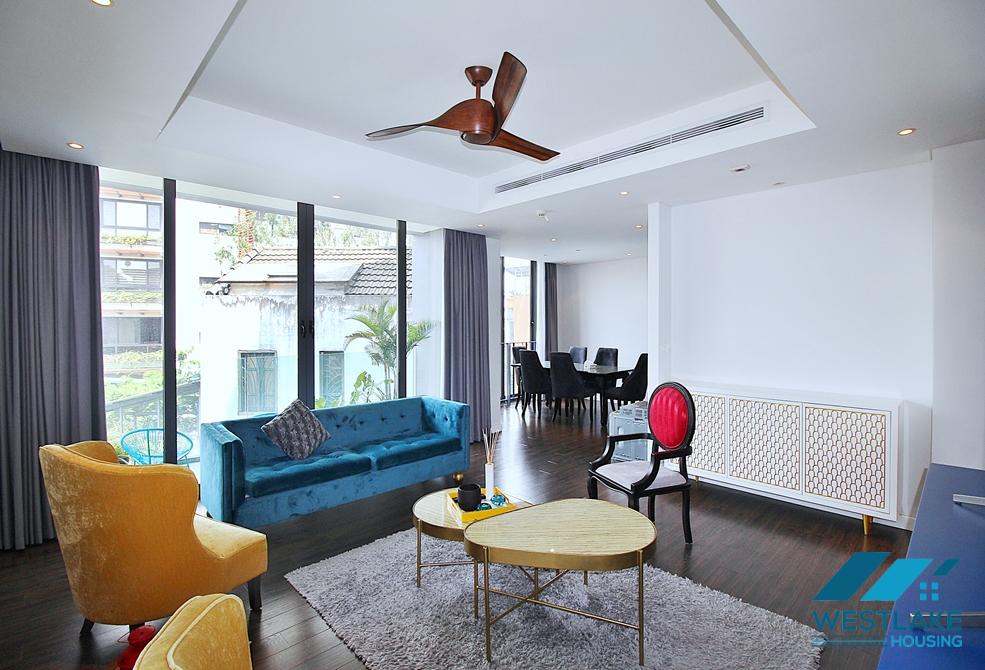Cho Thuê Căn Hộ 3 Phòng Ngủ Đẹp, Sang Trọng Và Hiện Đại Tại  Xuân Diệu, Tây Hồ