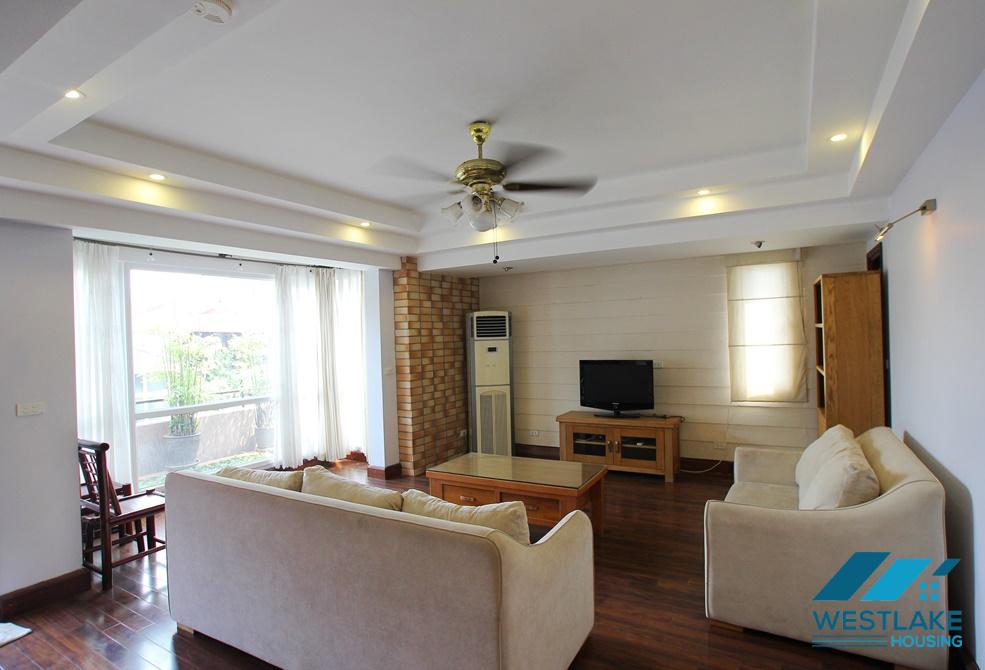 Beautiful 2 bedroom apartment in Yen phu for rent