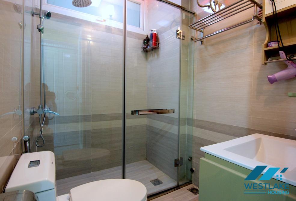 A spacious 1 bedroom apartment with lake view in Tay ho area