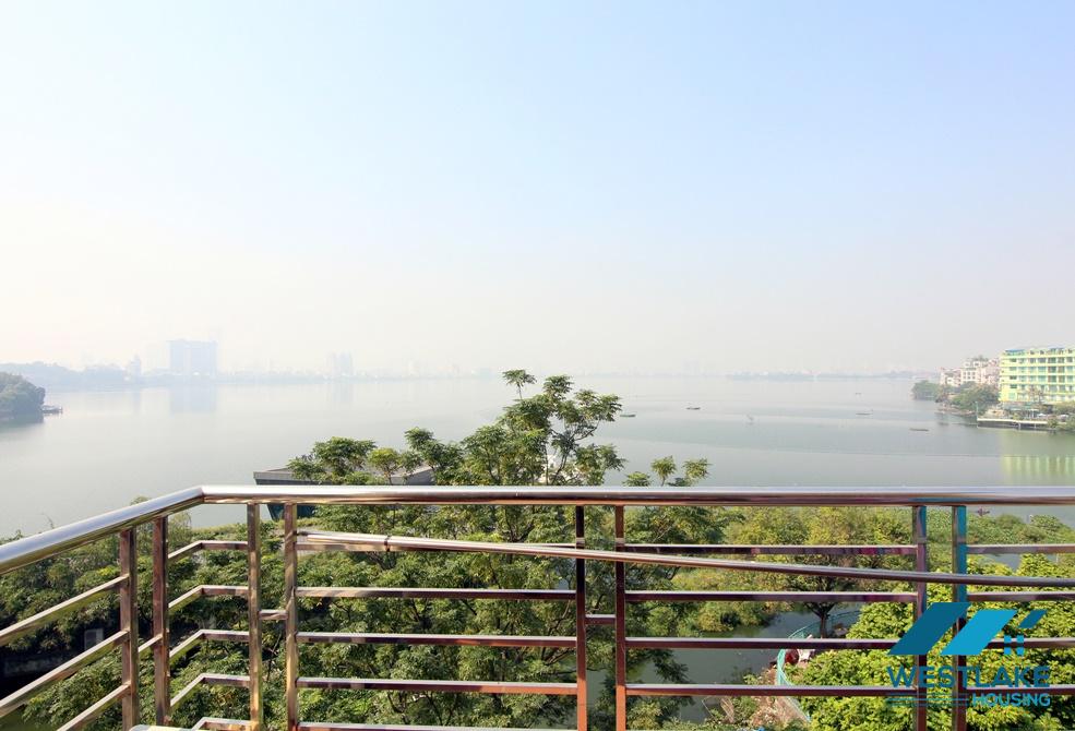 A spacious 1 bedroom apartment with lake view in Tay ho area