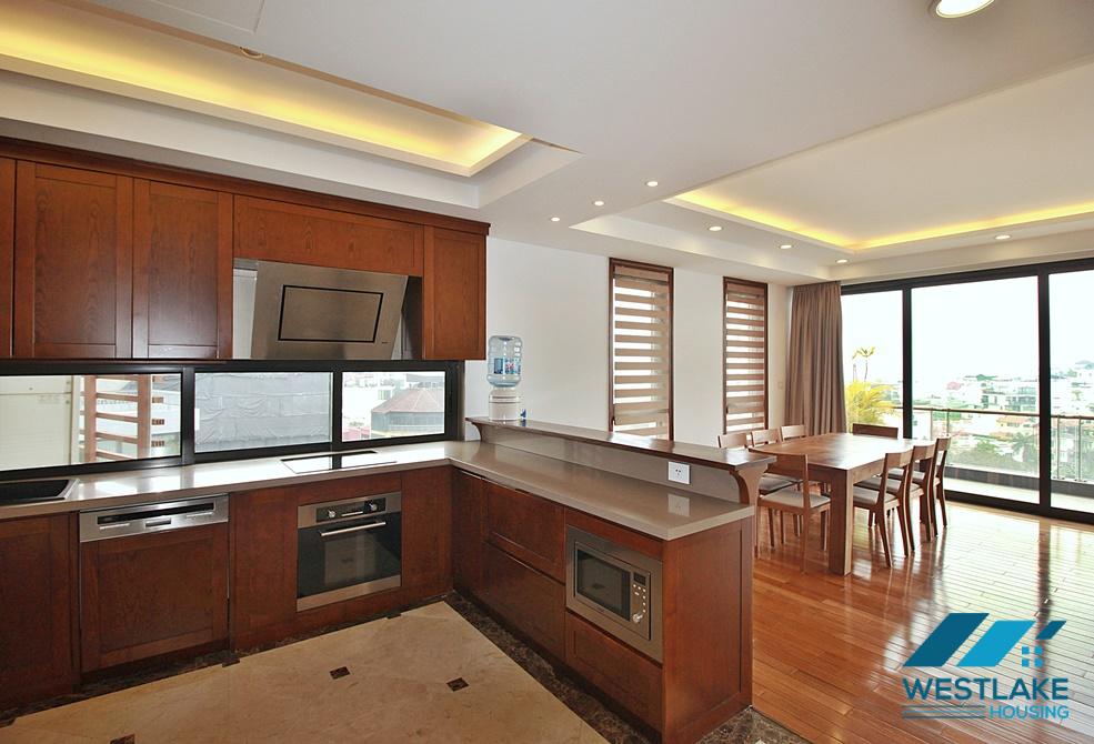 Amazing lake view serviced apartment for rent on Xuan Dieu Street, Tay Ho, Ha Noi