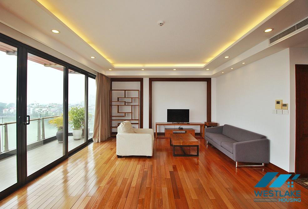 Amazing lake view serviced apartment for rent on Xuan Dieu Street, Tay Ho, Ha Noi