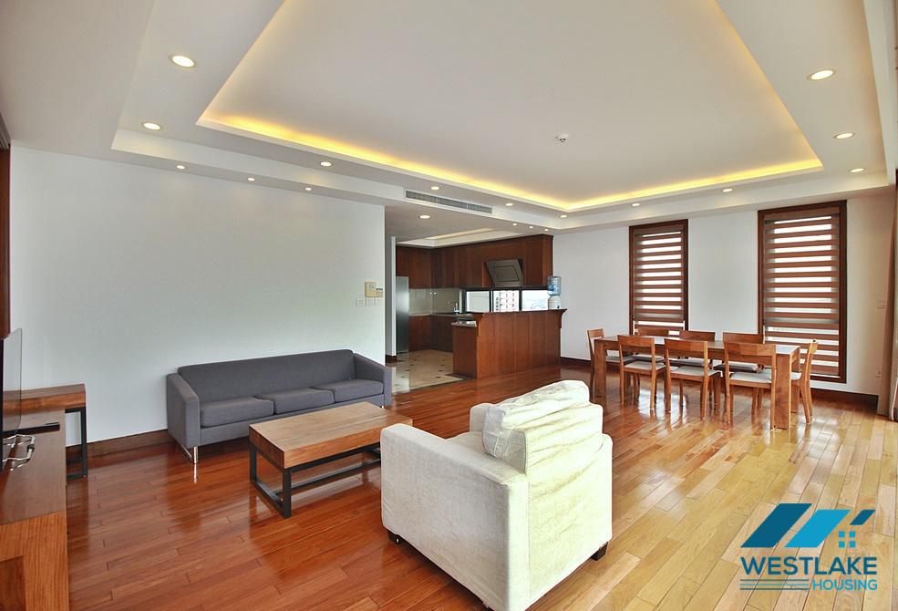 Amazing lake view serviced apartment for rent on Xuan Dieu Street, Tay Ho, Ha Noi