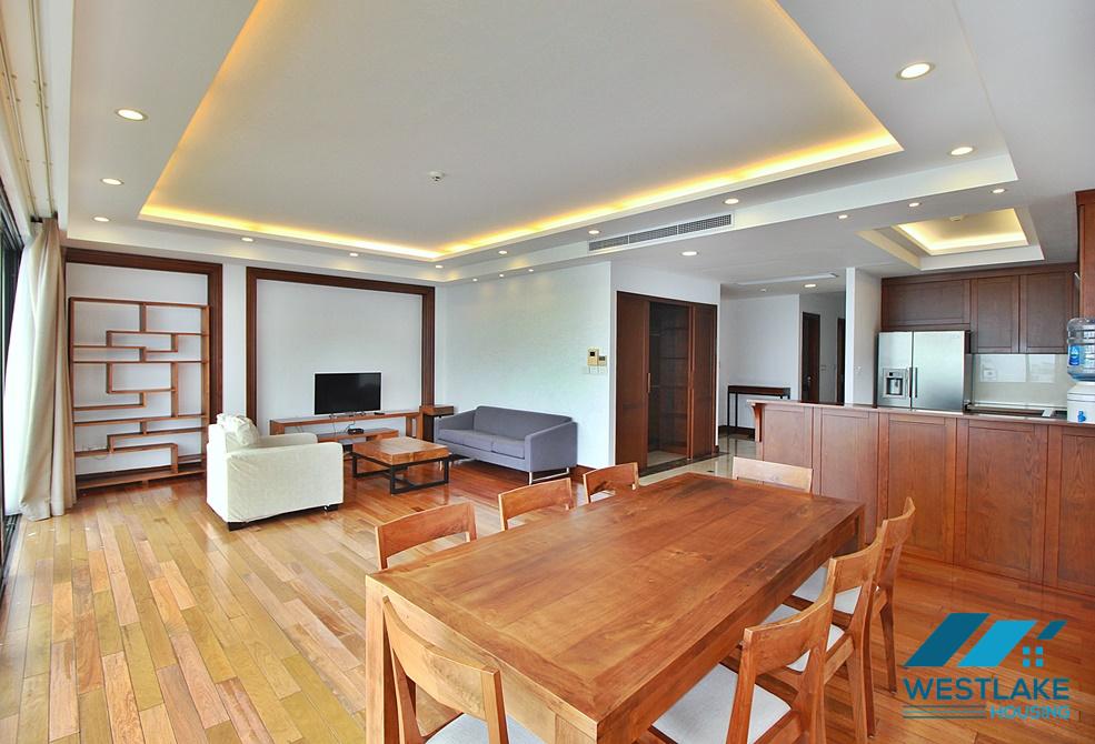 Amazing lake view serviced apartment for rent on Xuan Dieu Street, Tay Ho, Ha Noi