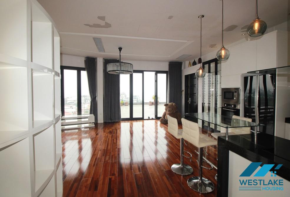 Spacious studio apartment on high floor for rent in Tay Ho, Ha Noi