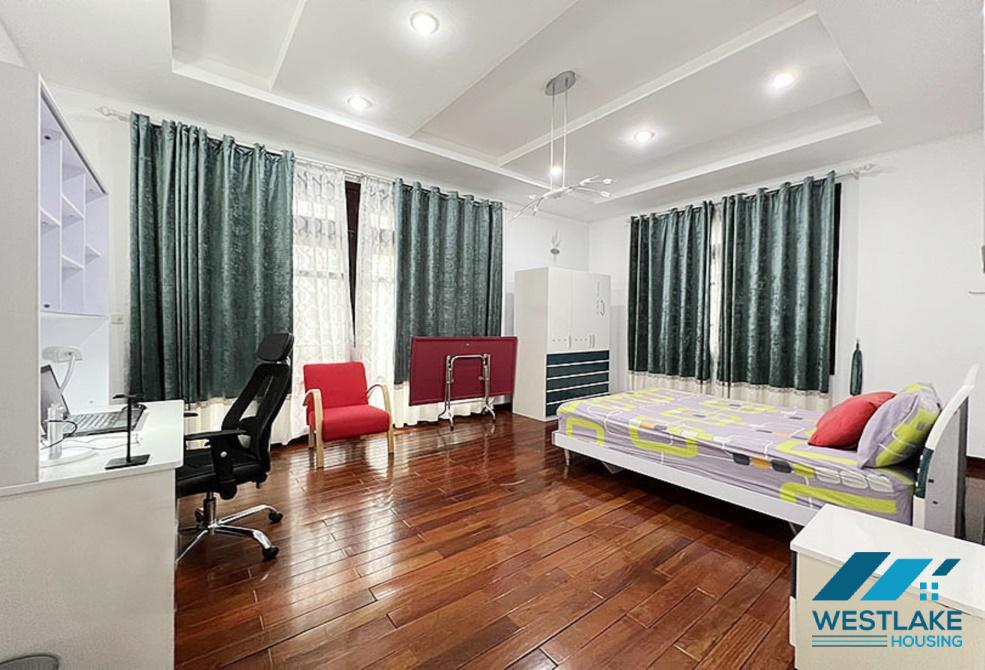 Nhà vườn rộng lớn cho thuê tại khu phức hợp Ciputra, Tây Hồ