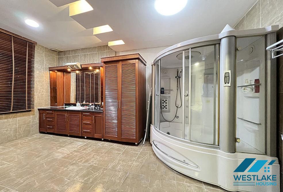 Nhà vườn rộng lớn cho thuê tại khu phức hợp Ciputra, Tây Hồ