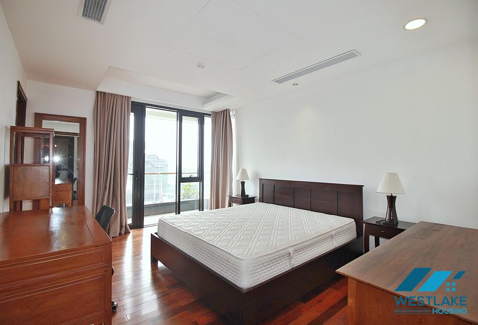 Căn Hộ Dịch Vụ View Hồ Tuyệt Đẹp Cho Thuê Tại Phố Xuân Diệu, Tây Hồ, Hà Nội