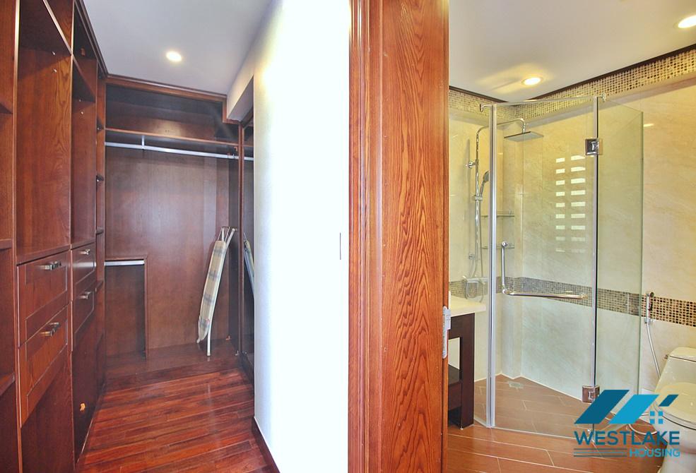 Căn Hộ Dịch Vụ View Hồ Tuyệt Đẹp Cho Thuê Tại Phố Xuân Diệu, Tây Hồ, Hà Nội