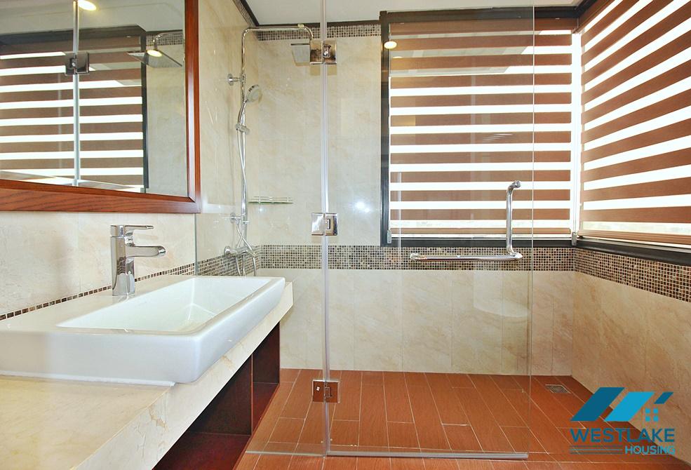 Căn Hộ Dịch Vụ View Hồ Tuyệt Đẹp Cho Thuê Tại Phố Xuân Diệu, Tây Hồ, Hà Nội