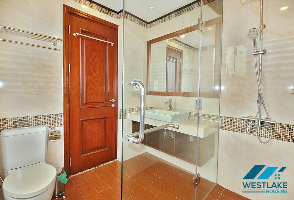 Căn Hộ Dịch Vụ View Hồ Tuyệt Đẹp Cho Thuê Tại Phố Xuân Diệu, Tây Hồ, Hà Nội