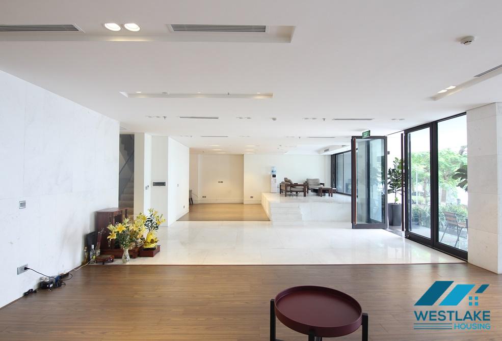 A big office space for rent in Yen phu, Tay ho