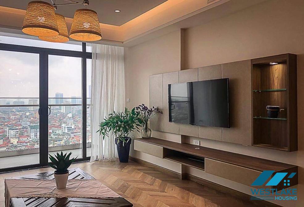 Căn hộ 3 phòng ngủ view hồ cho thuê tại SunGrand City Thuy Khuê.