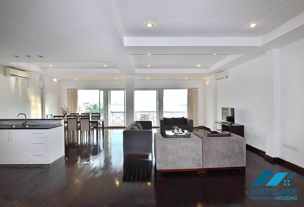 Căn Hộ Dịch Vụ 3 Phòng Ngủ View Hồ Sáng Thoáng Cho Thuê Tại Xuân Diệu Tây Hồ, Hà Nội