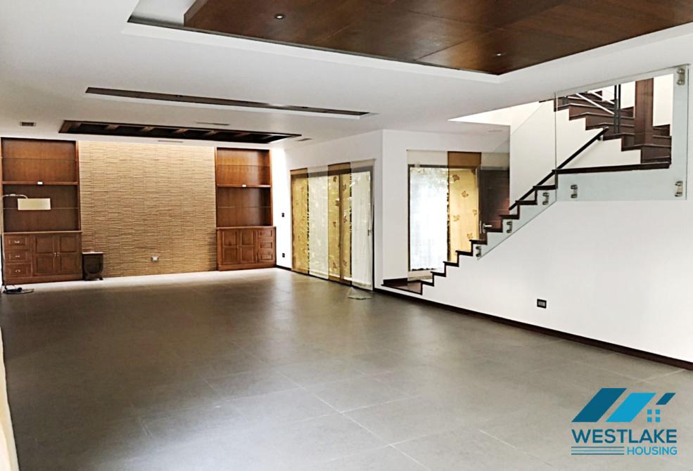 Biệt thự rộng rãi, hiện đại cho thuê tại khu phức hợp Vườn Đào