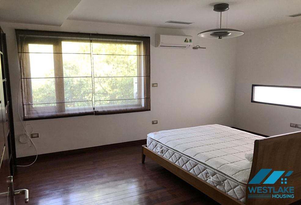 Biệt thự rộng rãi, hiện đại cho thuê tại khu phức hợp Vườn Đào