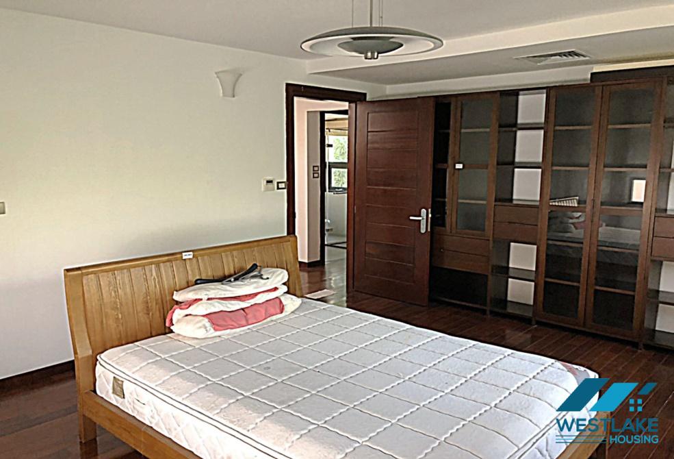 Biệt thự rộng rãi, hiện đại cho thuê tại khu phức hợp Vườn Đào