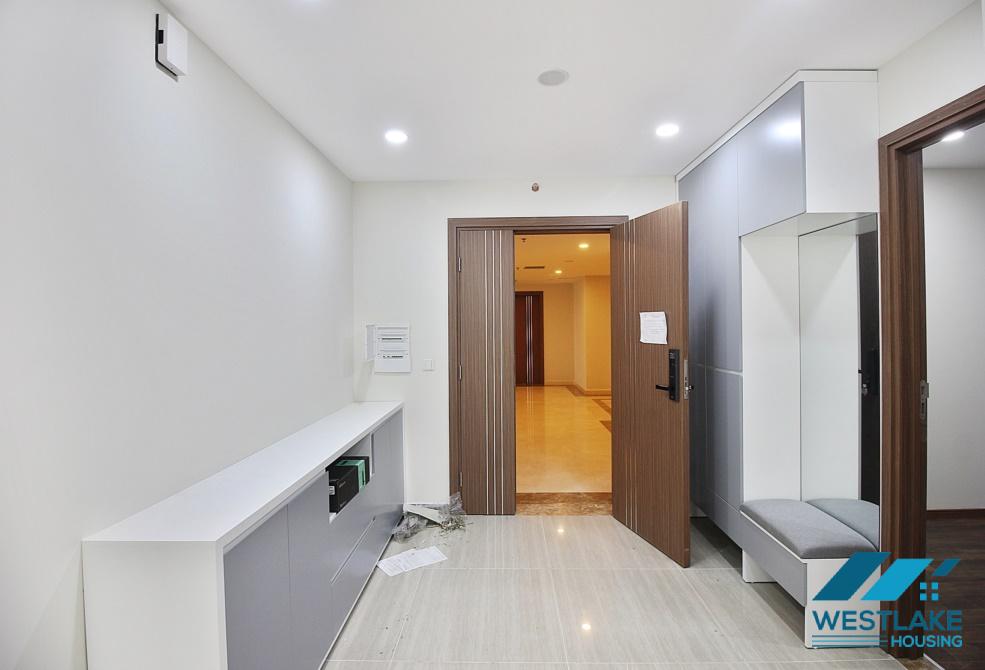 Căn hộ 3 phòng ngủ hoàn toàn mới cho thuê tại Ciputra L Tower
