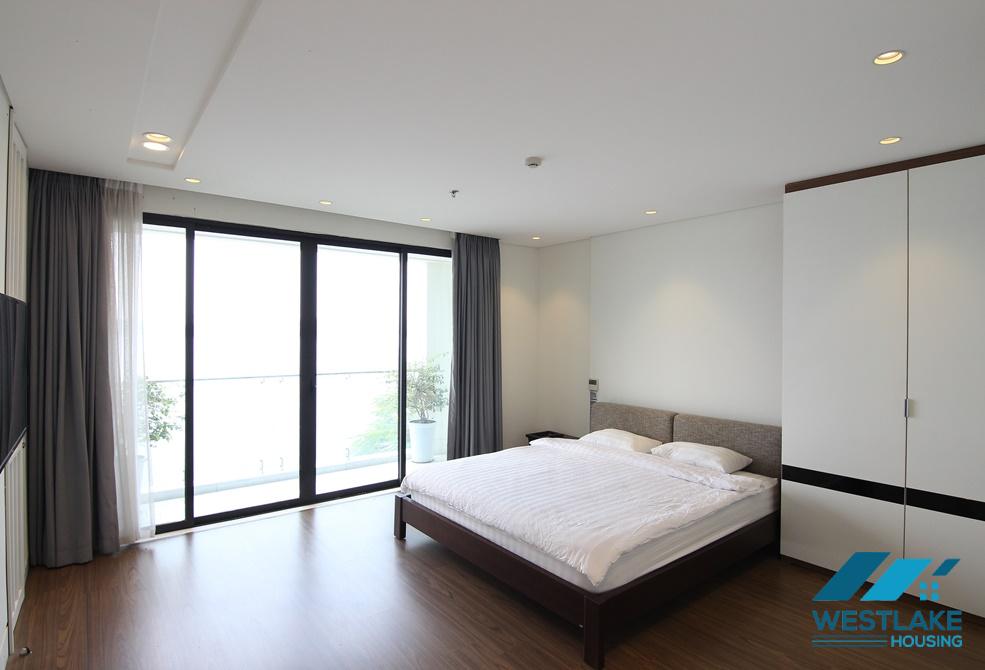 A lake view 2 bedroom apartment in Yen phu village, Tay ho