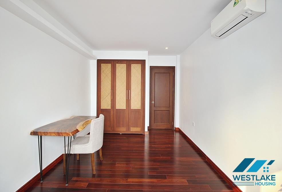 Căn Hộ 3 Phòng Ngủ Đẹp Thoáng Sáng, Ban Công Rộng View Hồ Cho Thuê Tại Từ Hòa, Tây Hồ, Hà Nội